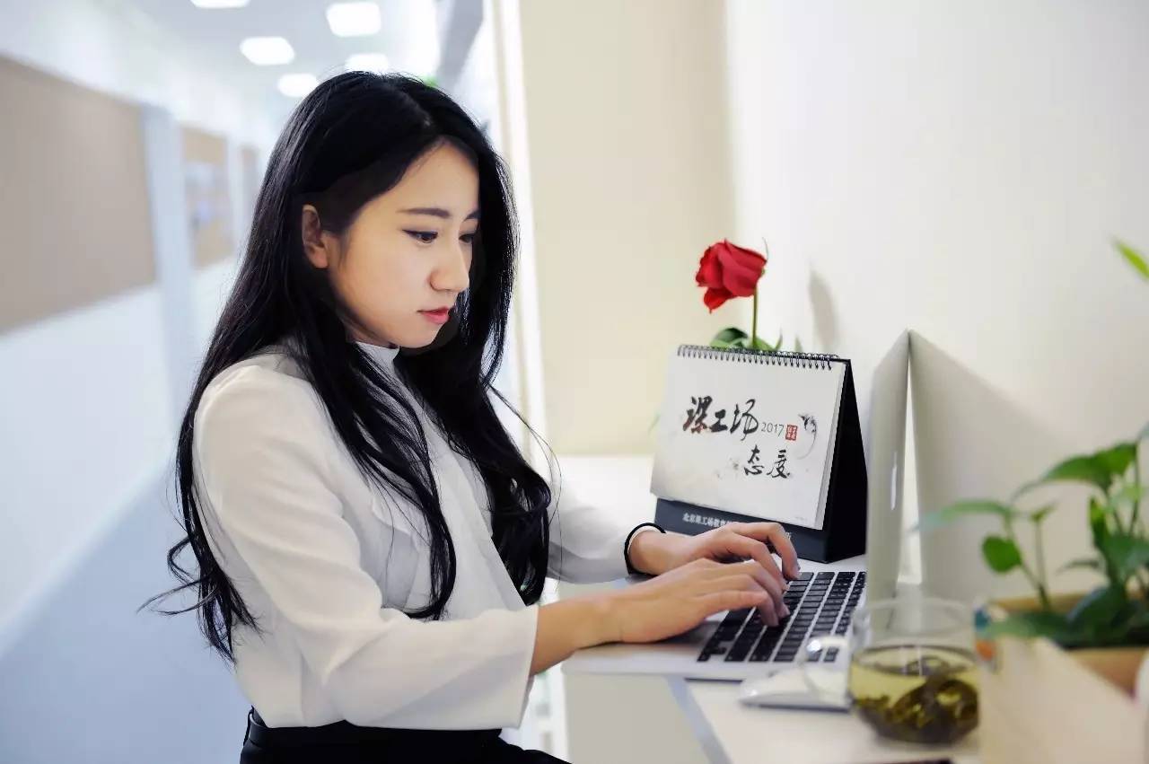 【颜值|靠谱】情人节和璇女神学H5,程序员也能